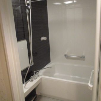 ひかり輝くタカラ『伸びの美浴室』で、シャープで明るい浴室へ！　札幌市