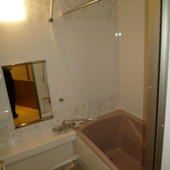 限られた空間で、浴室サイズアップリフォーム　札幌市