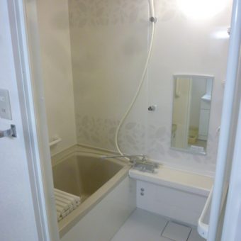 耐震性・清掃性・保温性を備えたミーナへの浴室リフォーム　札幌市