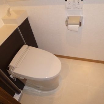 ＬＩＸＩＬキャビネット付トイレ『リフォレ』で広々すっきりリフォーム！札幌市