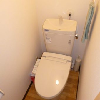 使い勝手の悪かったトイレを拡張　広々トイレへ!! 豊平区中の島 マンション