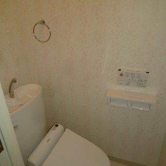 清掃性・洗浄力に優れたＴＯＴＯの“ピュアレストＥＸ”で快適トイレ空間