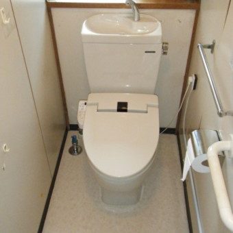 お手入れ簡単なのにお手頃価格　戸建て住宅トイレリフォーム　札幌市