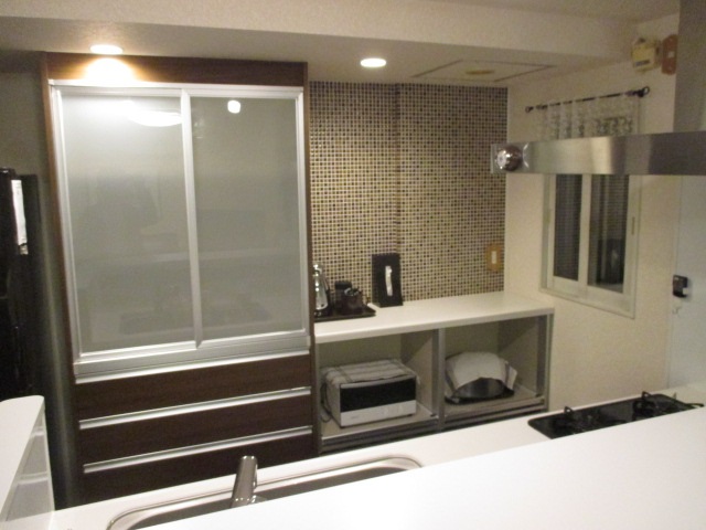ｌｉｘｉｌ リシェルｓｉ シリーズ食器棚設置 インテリアタイルでお洒落なキッチン 札幌市 浴室 お風呂 洗面 水廻りのリフォーム 札幌 キッチンワークス