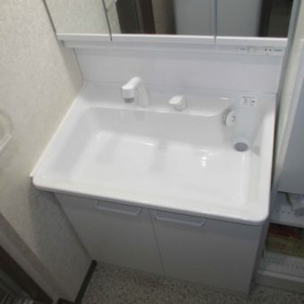 マンションリフォームにおすすめコスパの良い洗面化粧台『Ｖシリーズ』へ！札幌市