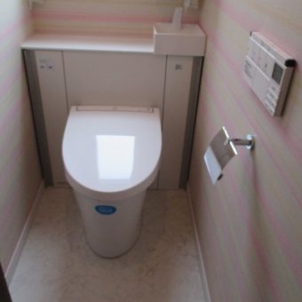 ＬＩＸＩＬキャビネット付トイレ『リフォレ』＋ポップなクロスで可愛らしく！札幌市