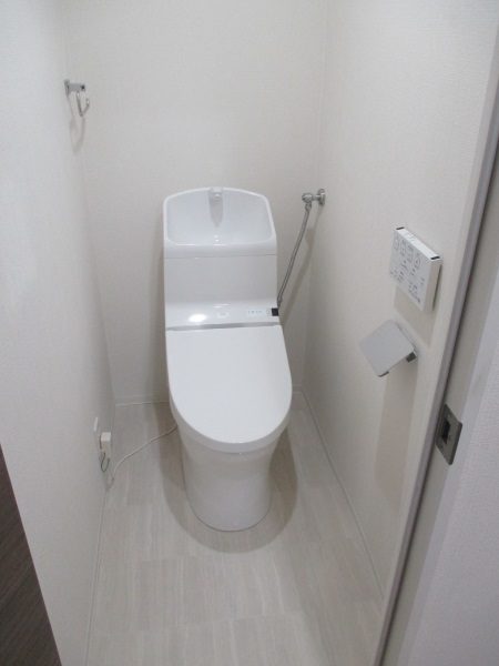 2施工後ﾄｲﾚtoto hv