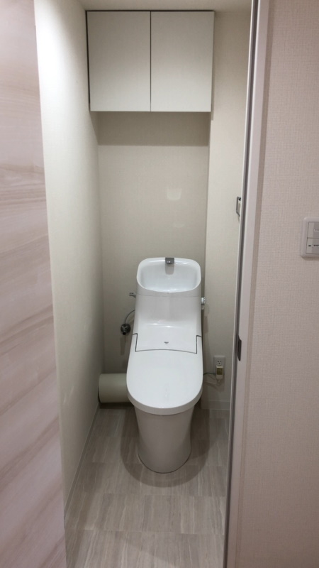 コンパクト設計の一体型トイレで狭いスペースでもスッキリ 札幌市マンション 浴室 お風呂 洗面 水廻りのリフォーム 札幌 キッチンワークス