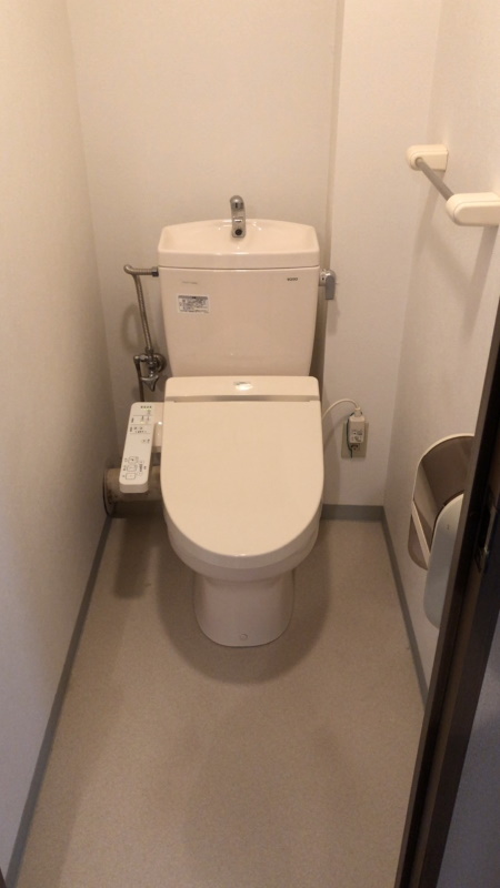 コンパクト設計の一体型トイレで狭いスペースでもスッキリ 札幌市マンション 浴室 お風呂 洗面 水廻りのリフォーム 札幌 キッチンワークス