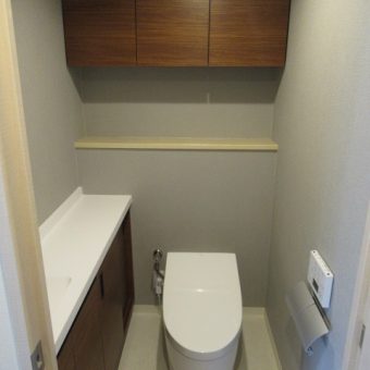 TOTOトイレ『ネオレスト』＋オーダー手洗いカウンターですっきりスタイリッシュに！札幌市マンション