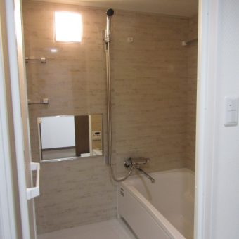 ホーロー壁パネルでお風呂のお掃除ラクラク、シンプル機能の『リラクシア』へ！札幌市マンション