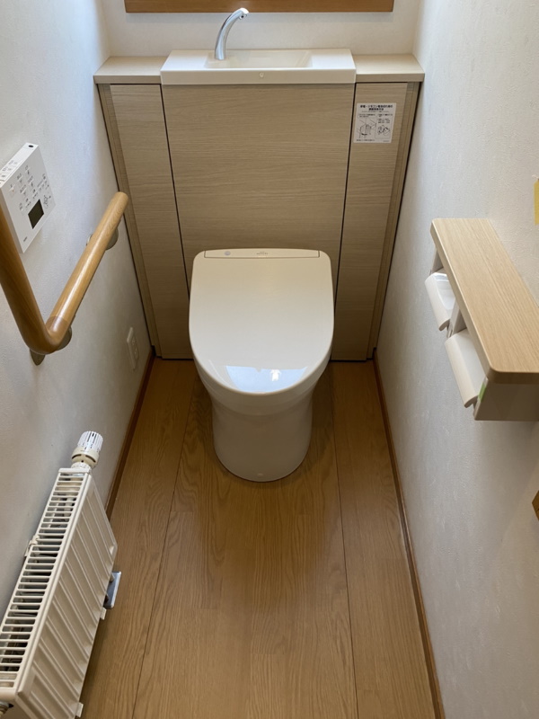 TOTO『レストパル』キャビネット付トイレですっきりと快適な空間へ！札幌市戸建 | 浴室 お風呂 洗面 水廻りのリフォーム | 札幌 キッチンワークス