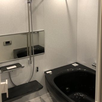 ゆったり入れるワイドフォルムの浴槽で広々快適バスタイム！札幌市マンション