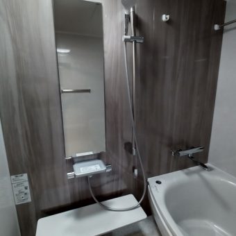 床ワイパー洗浄機能付きお風呂で、きれいを持続するバスルームへ！札幌市マンション