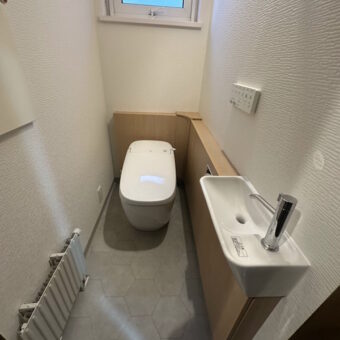 LIXIL（INAX）タンクレストイレ『サティスＧ』でトイレのひとときを気持ちのいい時間へ！札幌市マンション