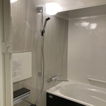 壁パネルも床も浴槽も、クリーンをキープするからいつでも清潔な浴室へ！札幌市マンション
