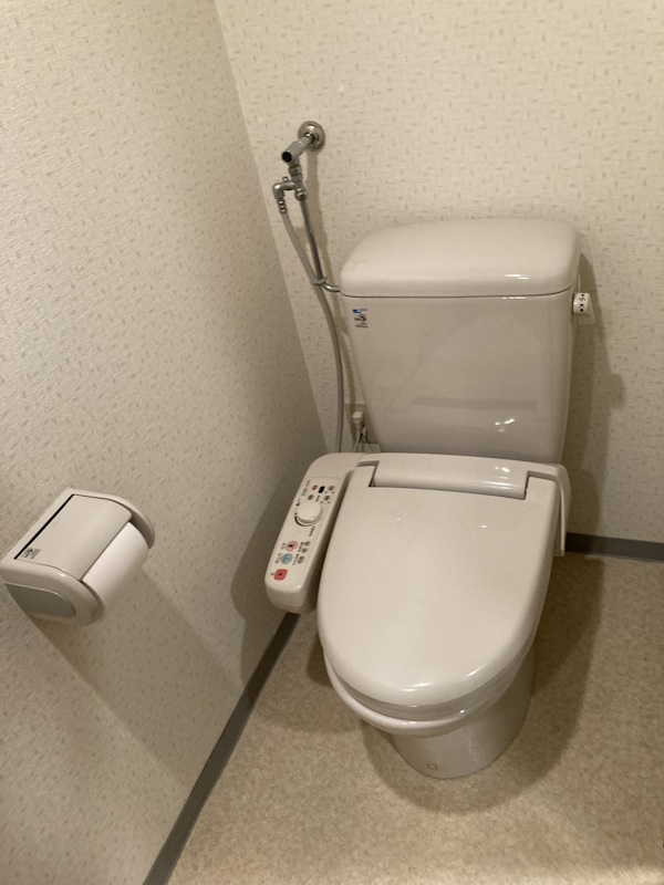 1施工前トイレ