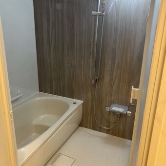 TOTO『ＷＹシリーズ』バスルーム、“グレイッシュウォルナット”カラーで上質な癒しの空間演出！お風呂（浴室・ユニットバス）リフォーム 札幌市マンション