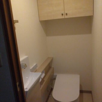 TOTOタンクレストイレ『ネオレスト(手洗い付)ワンダーリモデル』タイプでクリーンサスティナブルなトイレへ!札幌市マンション