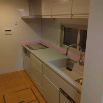 頑丈なホーロー素材でずっと長持ち、お手入れラクラクでキレイが続くキッチンへ！札幌市マンション