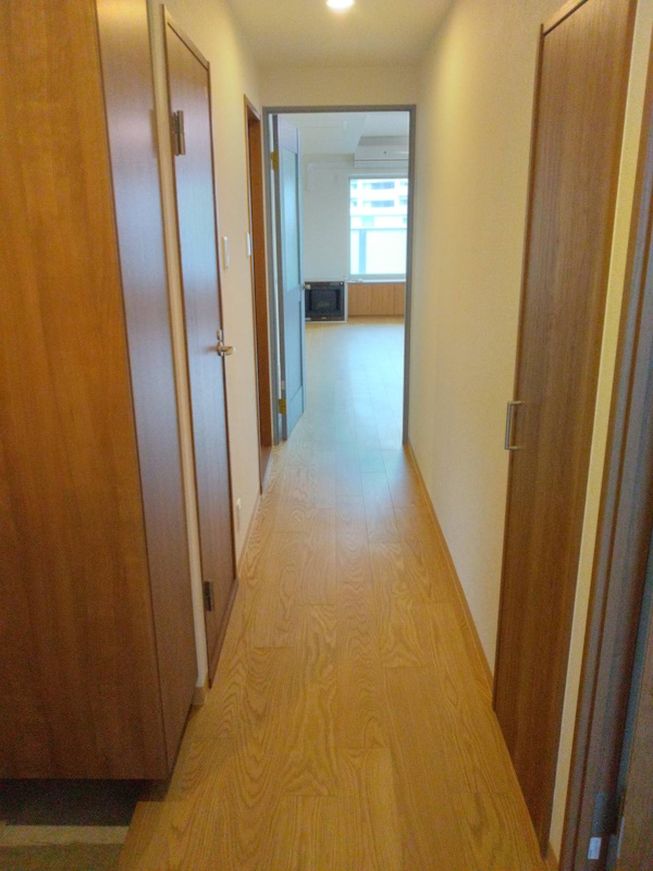 8施工後玄関廊下2