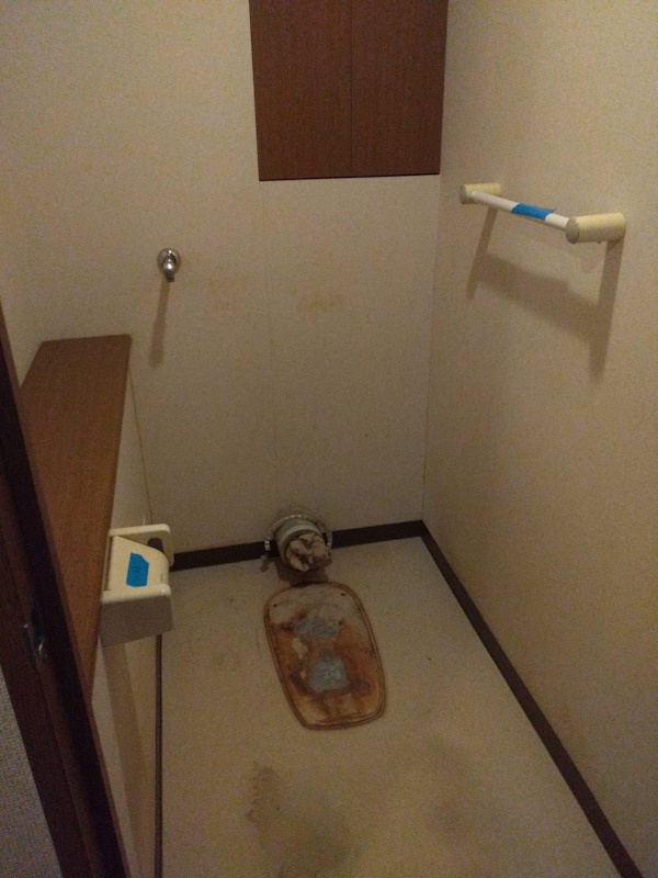 2ﾄｲﾚ解体