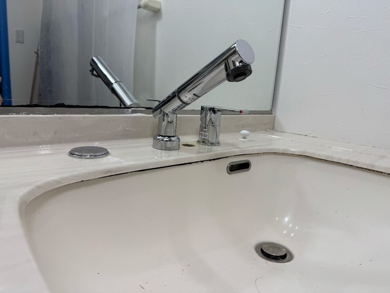 3施工中洗面水栓