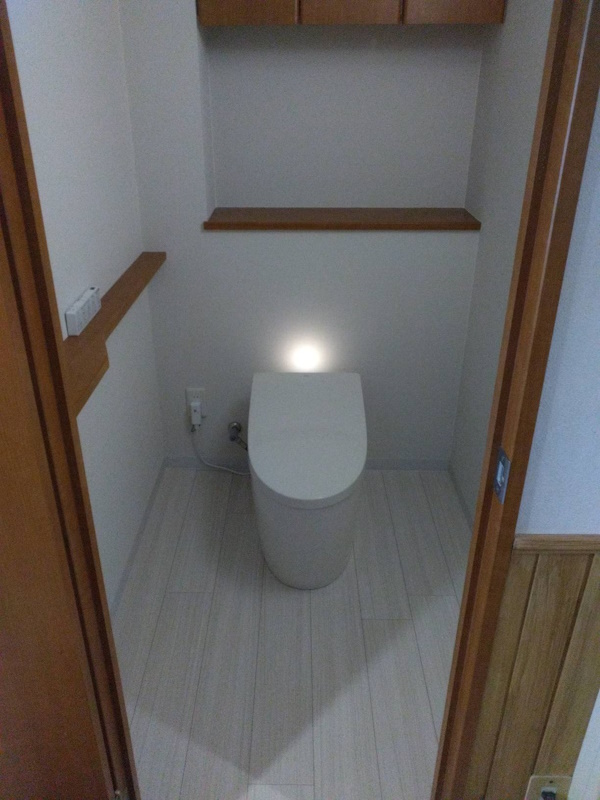 6施工中トイレ