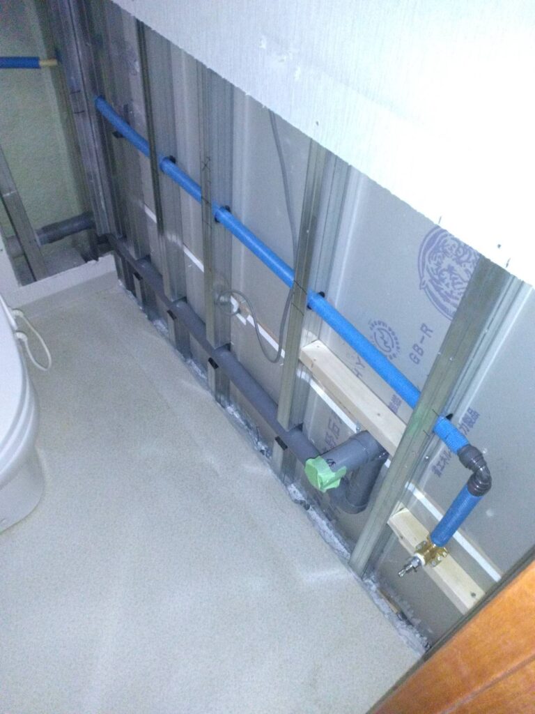 3施工中トイレ
