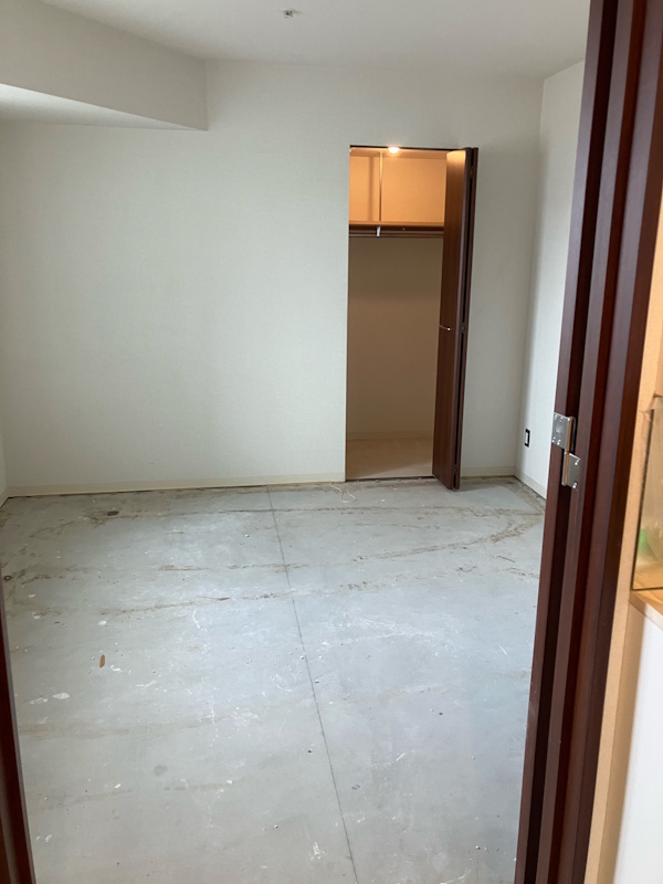 4施工中居室洋室A2